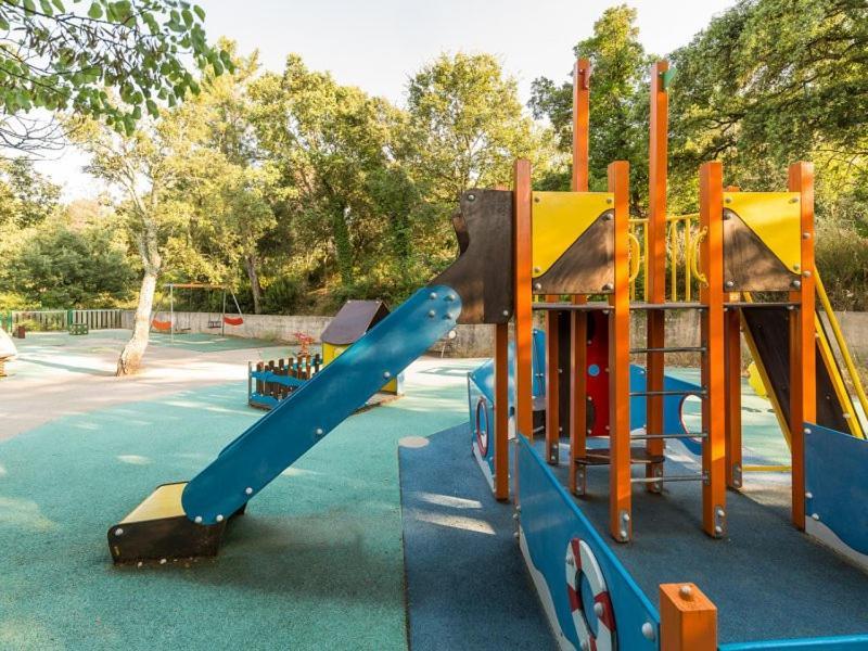 LES RESTANQUES vue mer et jardin accès piscine Grimaud Esterno foto