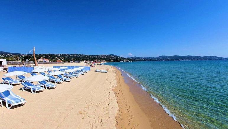 LES RESTANQUES vue mer et jardin accès piscine Grimaud Esterno foto