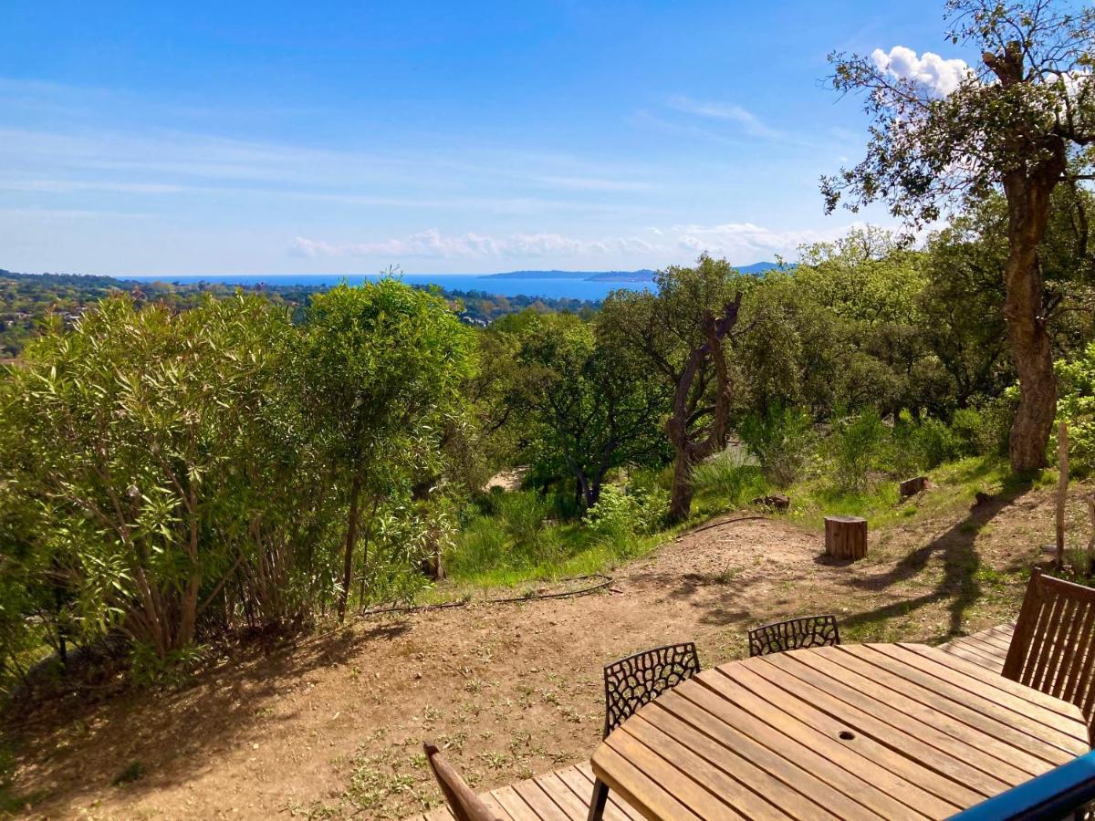 LES RESTANQUES vue mer et jardin accès piscine Grimaud Esterno foto
